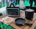 Yoobao brought a full range of 100W-2000W outdoor power supplies to the IEAE exhibition, embracing changes and creating more possibilities with technology